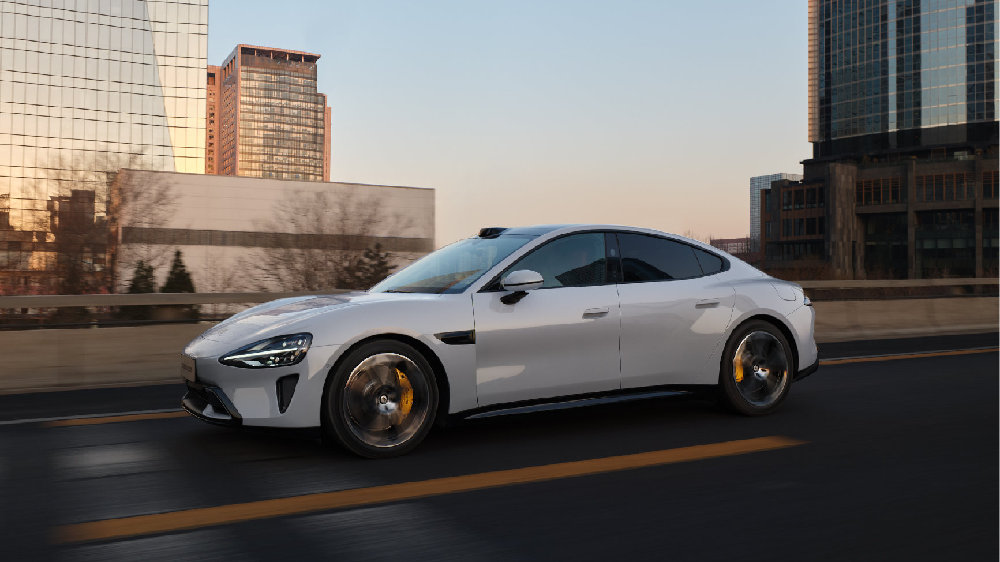 小米汽车：SU7 电池设计寿命是 15 年 30 万公里