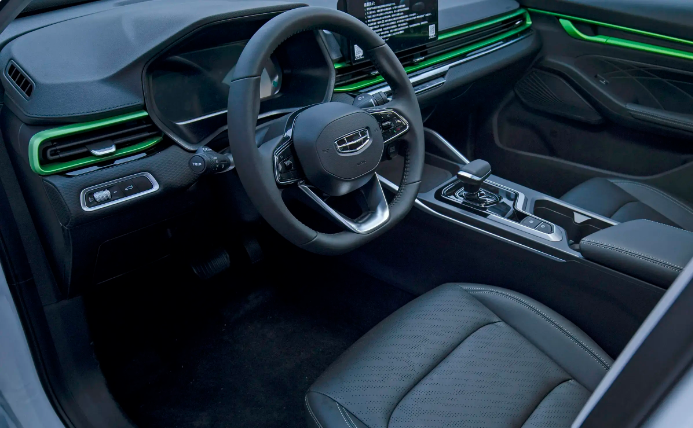 售 10.98 万元起,吉利第 4 代帝豪醇电混动版入门价降 2 万元