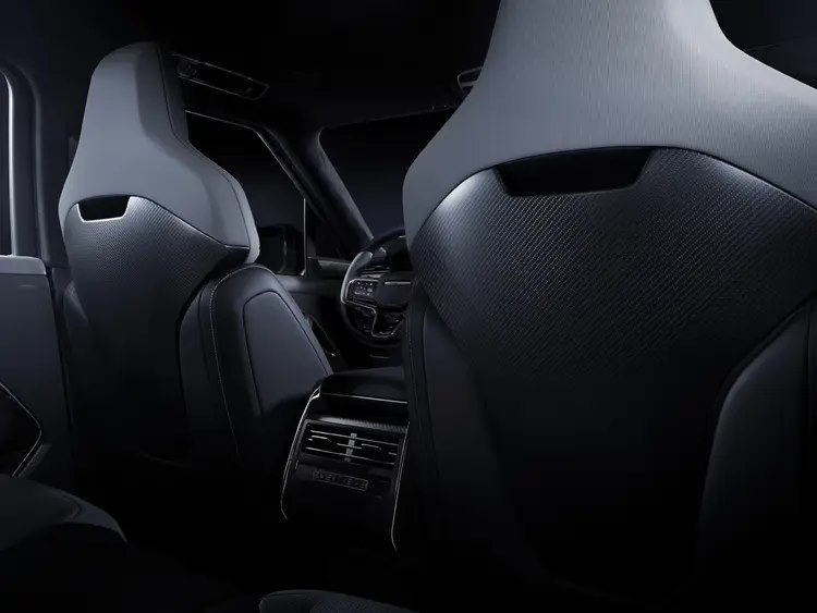 243.8 万元，路虎揽胜运动版 SV Edition One 车型上市：中国大陆限量 15 台