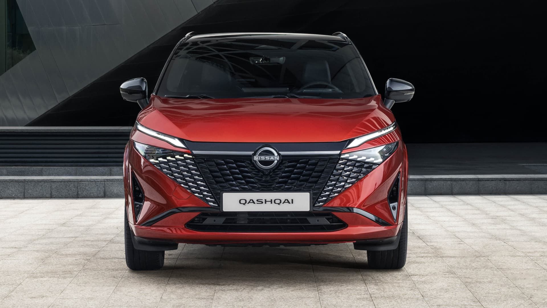 2025 款日产逍客中期改款车型亮相：重新设计前脸