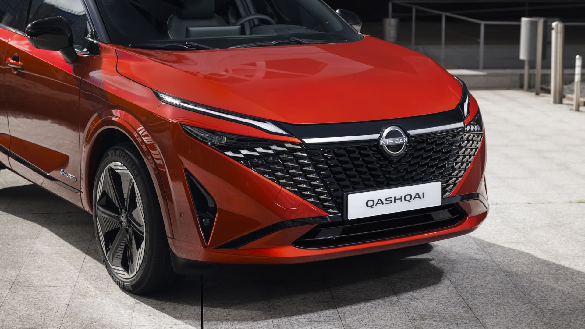 2025 款日产逍客中期改款车型亮相：重新设计前脸