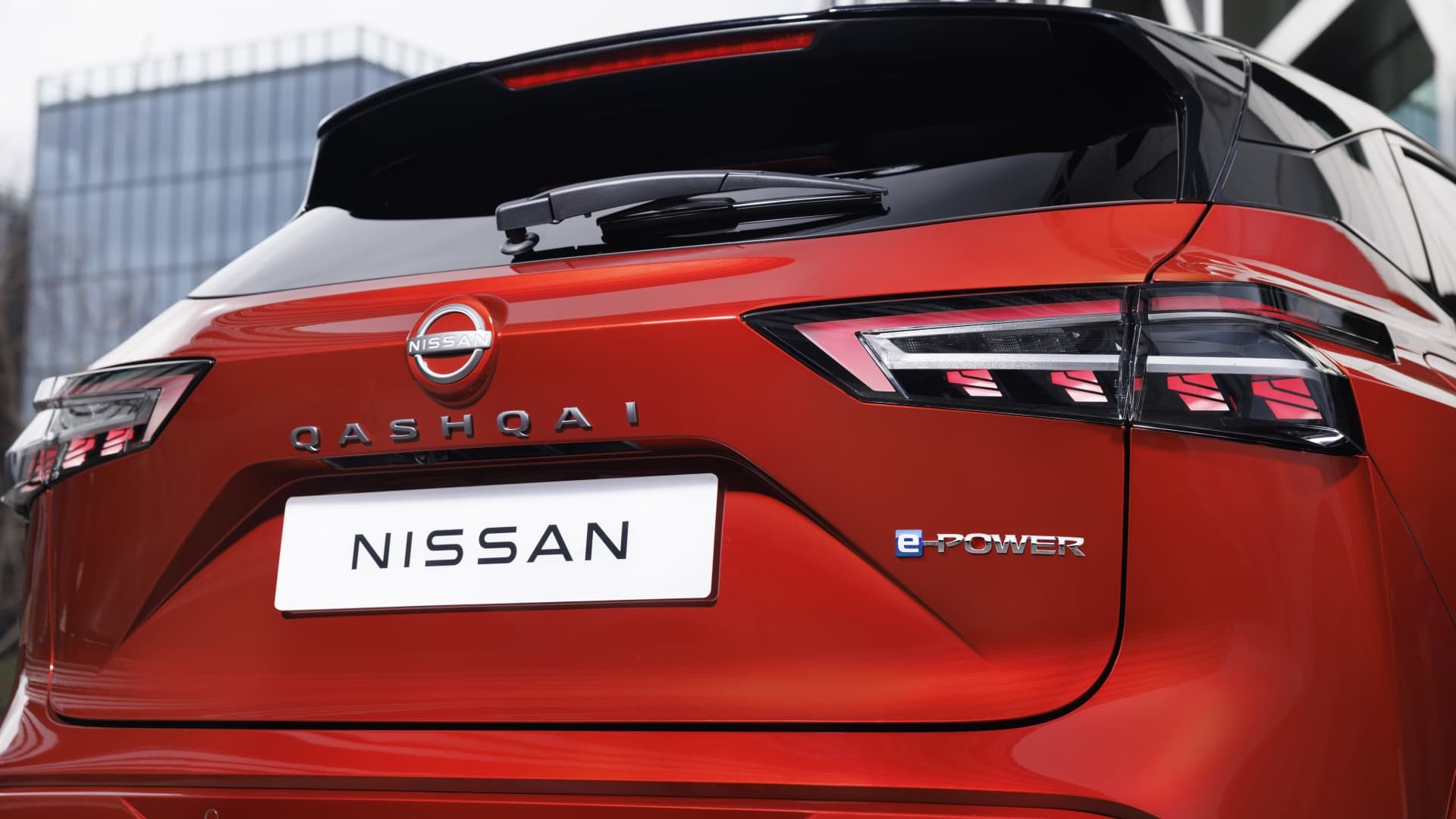 2025 款日产逍客中期改款车型亮相：重新设计前脸