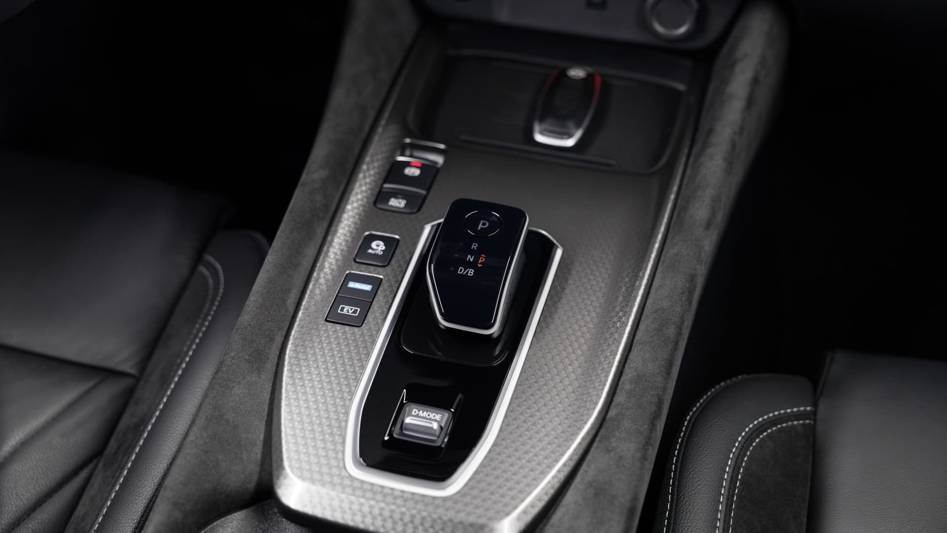 2025 款日产逍客中期改款车型亮相：重新设计前脸