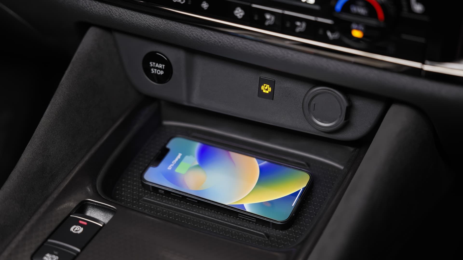 2025 款日产逍客中期改款车型亮相：重新设计前脸