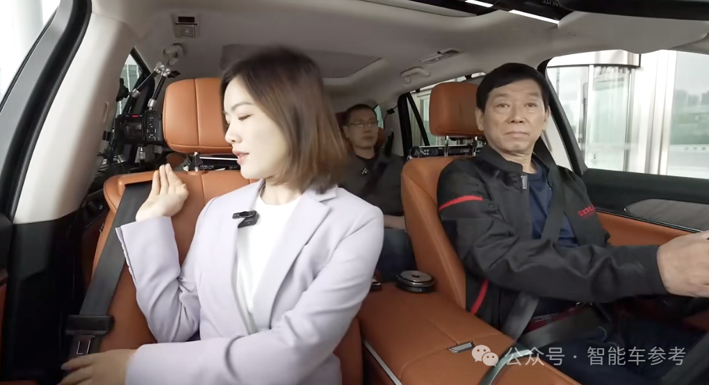 魏建军直播亲测长城 NOA:「高速小意思,城市真无图」,自曝智驾团队 3000 人,完全不焦虑