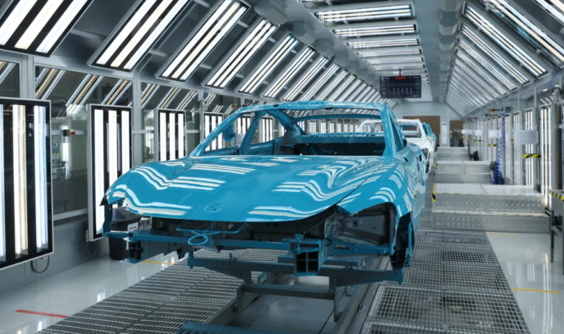 雷军称小米汽车工厂后续开放公众参观,北京、深圳开启 SU7 正式版交付