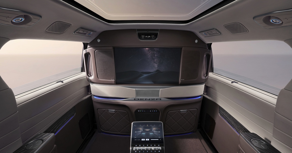 售价 60.06 万元，比亚迪腾势 D9 四座创领版车型上市二个月大定突破 1000 台