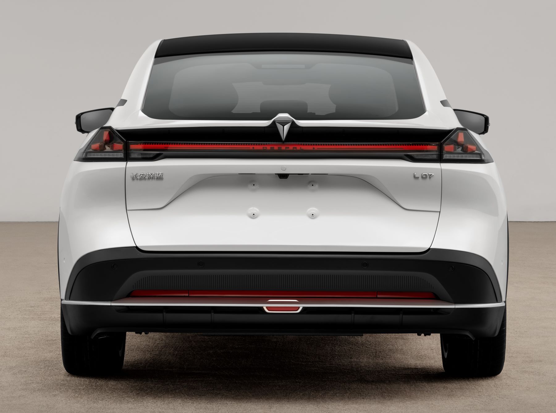 长安深蓝 L07 车型通过申报，提供增程 / 纯电两种动力可选